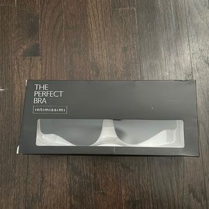 “THE PERFECT BRA” intimissimi (sticky boobs)